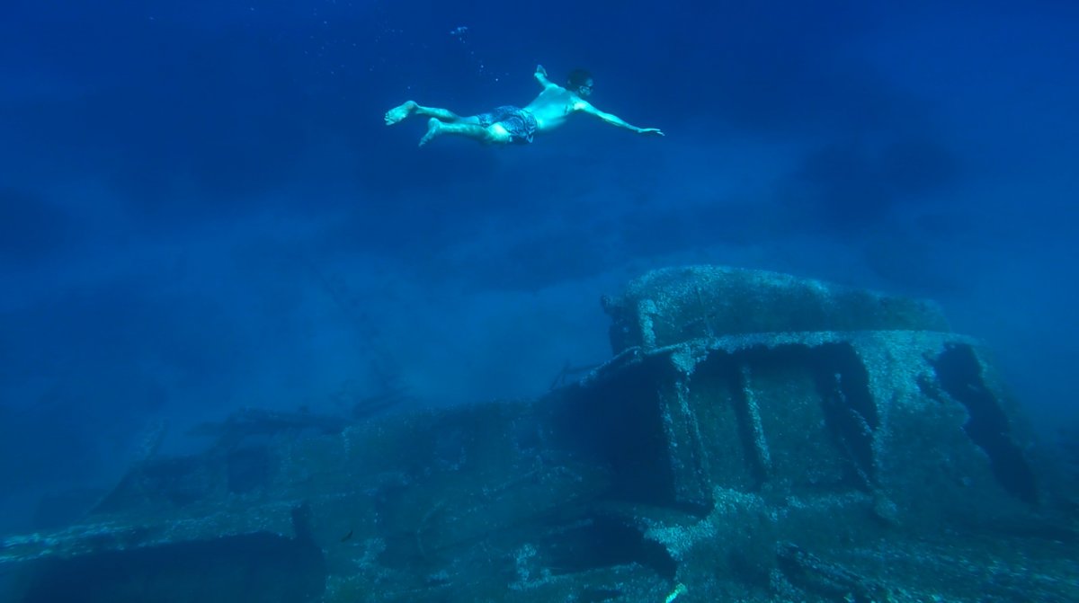Viaje en barco de ida por el archipiélago de Maddalena y Córcega
