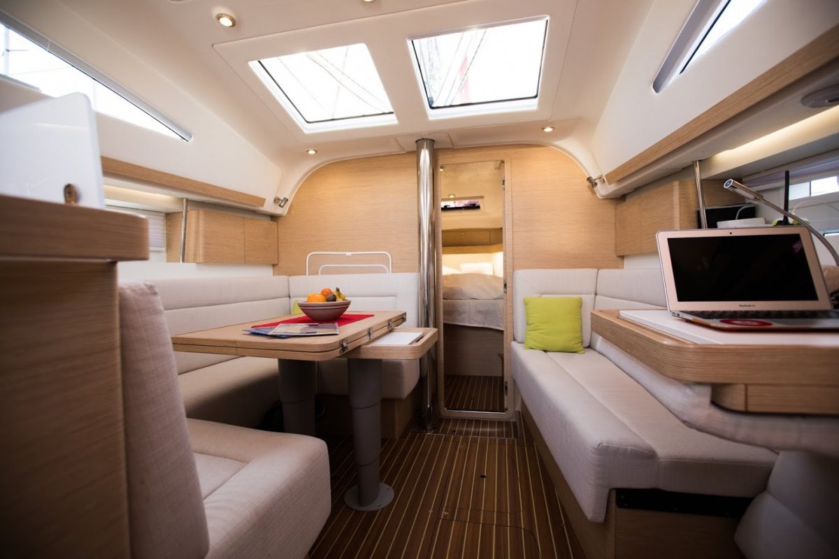 Sailboat - Elan Marine - 2 baths