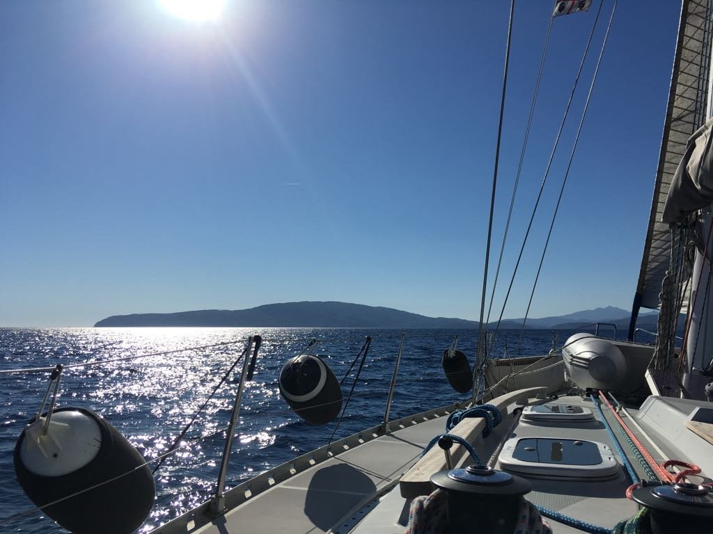 Einweg-Segelreise durch Maddalena-Archipel und Korsika