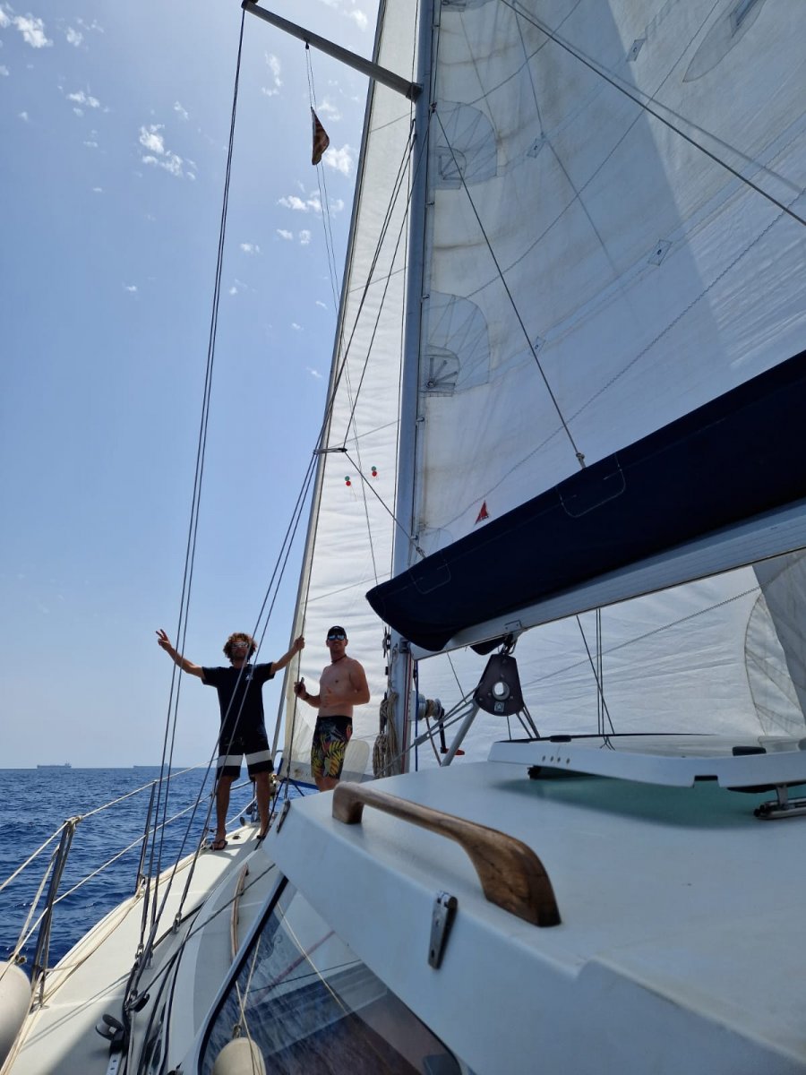 Astilleros Construcciones One Off - 4 persone