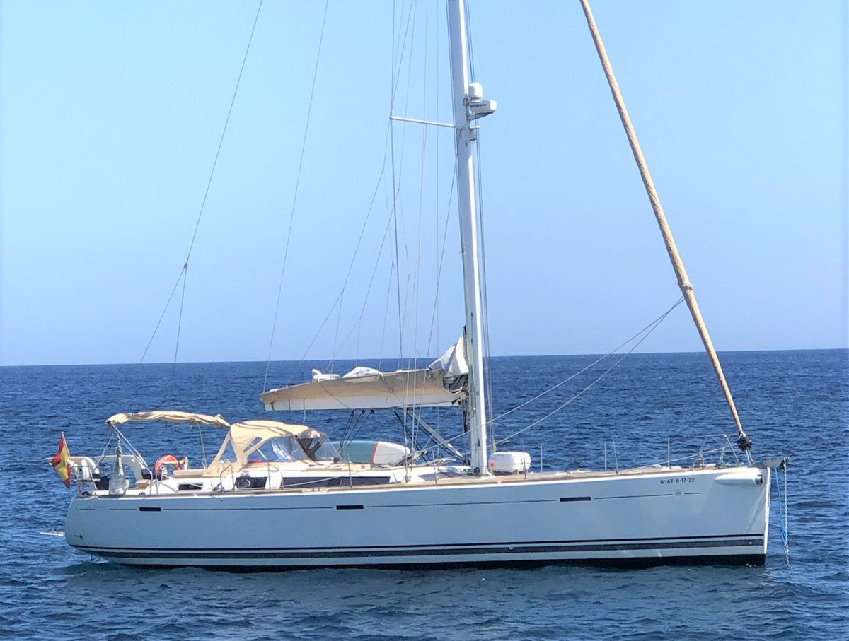 Experiencia de navegación en gran velero por hermosas islas mediterráneas