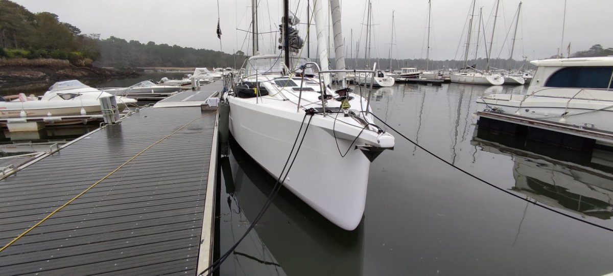 Sailboat - Pogo - 44
