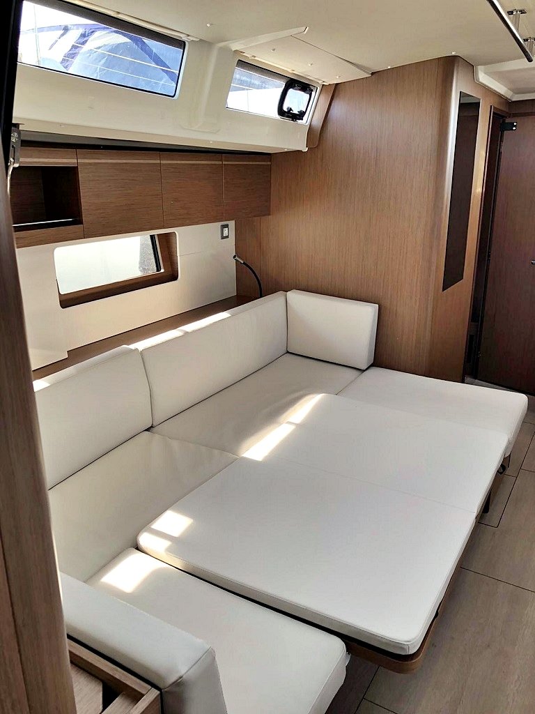 Segelboot - Bénéteau - 5 {{i18n.cabins}}