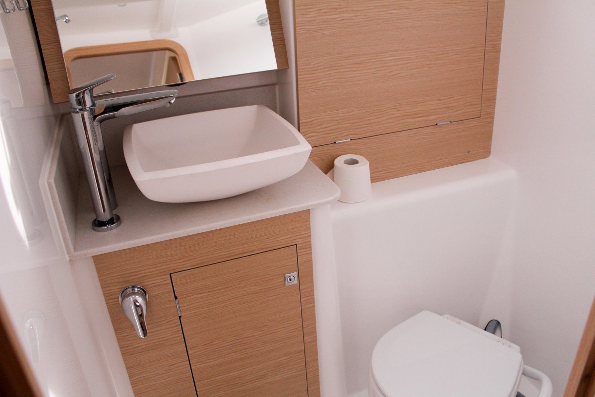 Dufour Yachts - 1 bagni