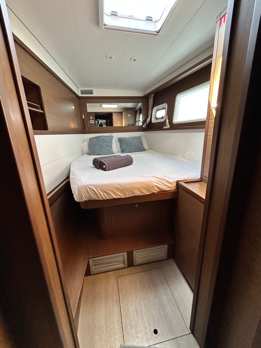 Lagoon 450F für 8 in Formentera