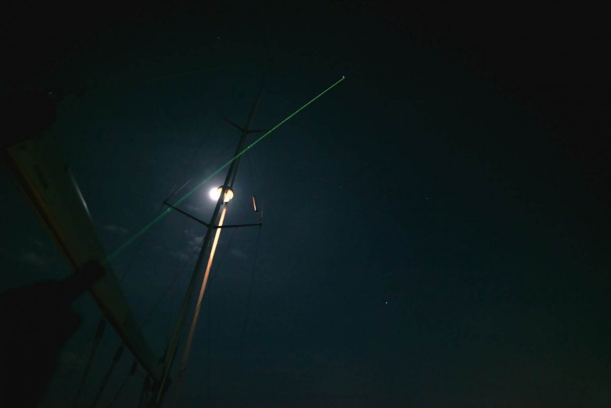 Nautisches Tourismusboot im Golf von Cádiz