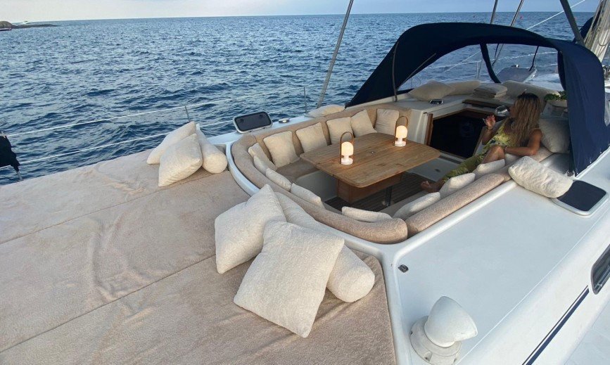 velero de barcelona a madeira