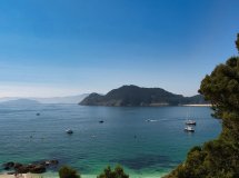 Escapada en velero por las Islas Cíes con concierto y pensión completa – 3 días