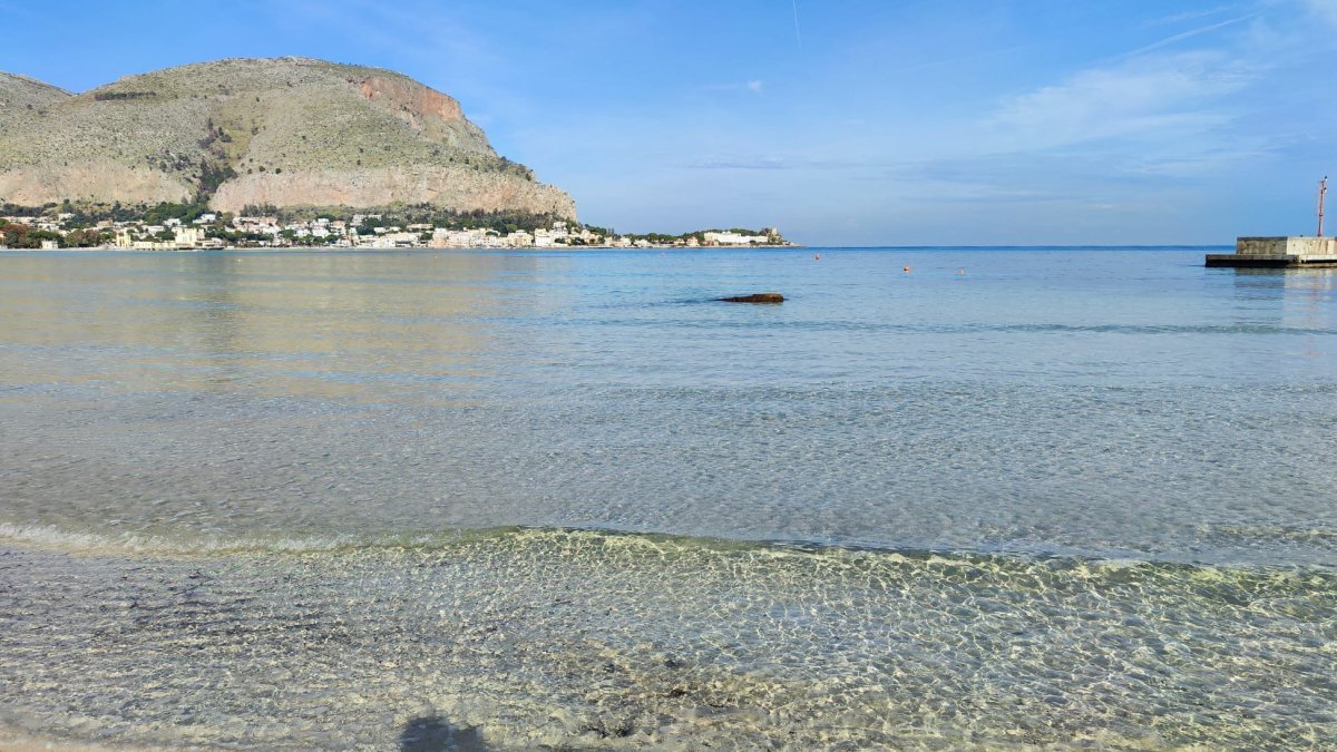 Catamarán en el mar desde Rethimno