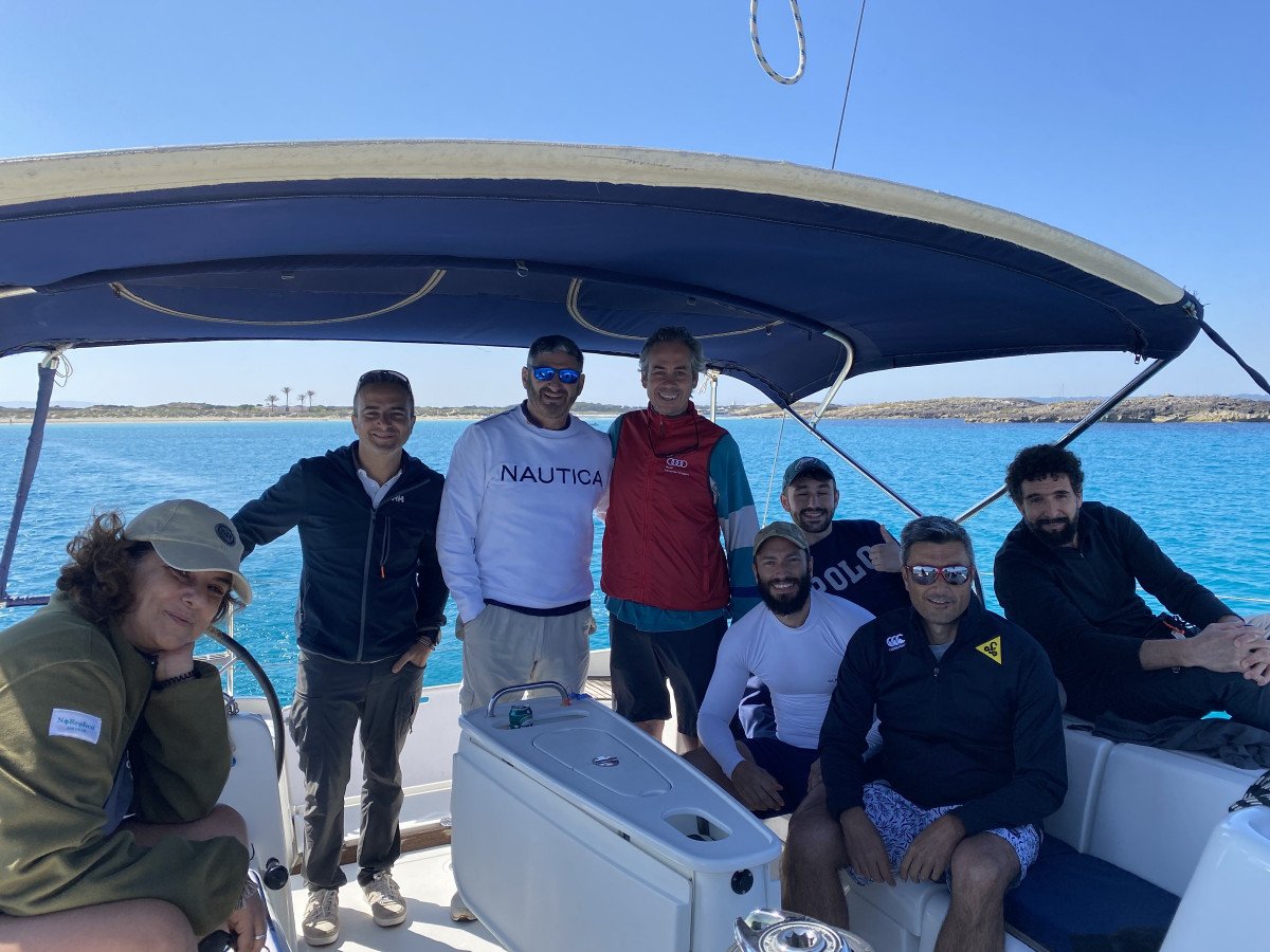 Viaggio in barca e pratiche di vela da Denia a Ibiza.