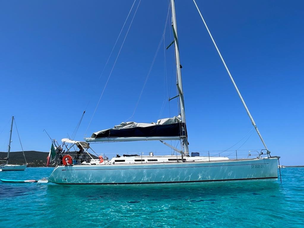 Sailboat - Grand Soleil - 6 people
