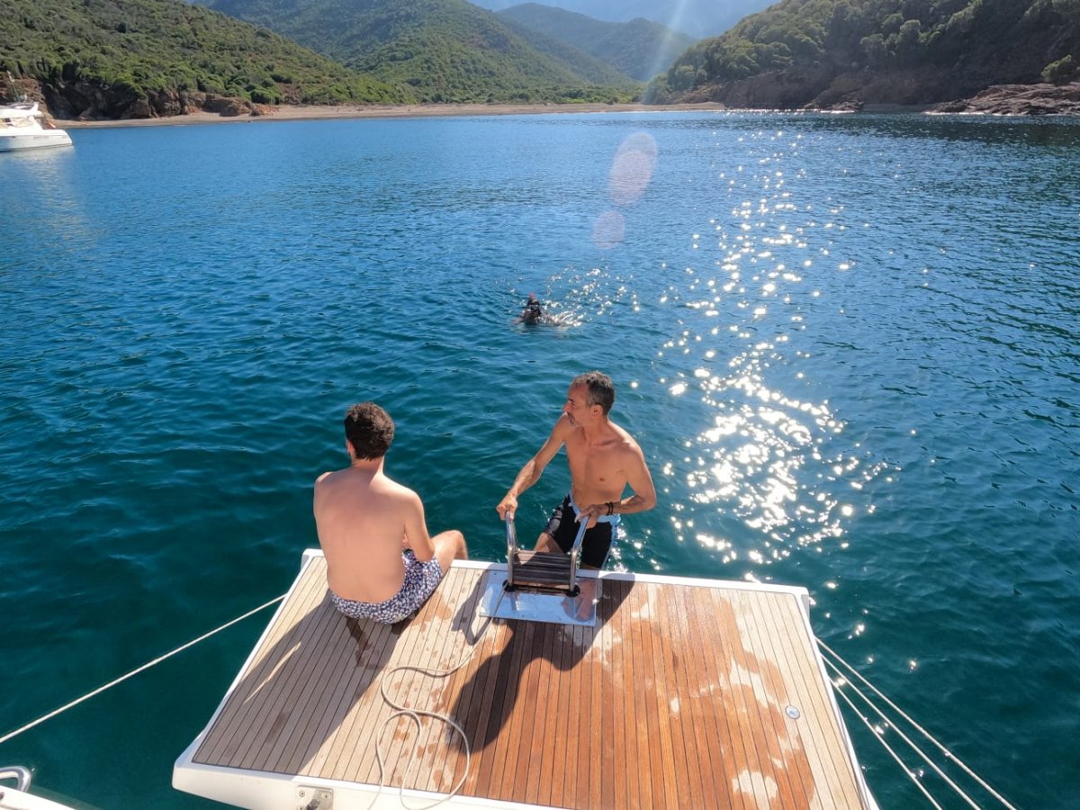 Segelboot in Sardinien vom Maddalena-Park bis zum Asinara-Park