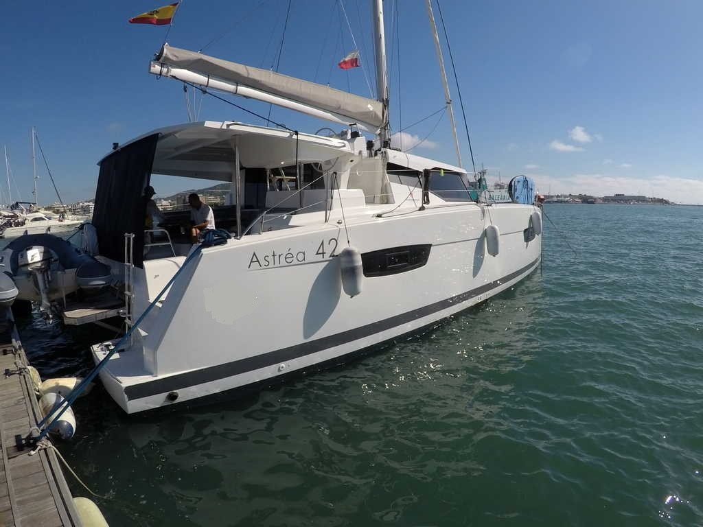 Catamaran - Fountaine - 2019