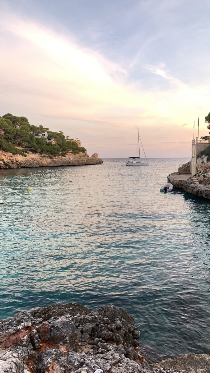 Sail the seas of Mallorca on a luxurious yacht.