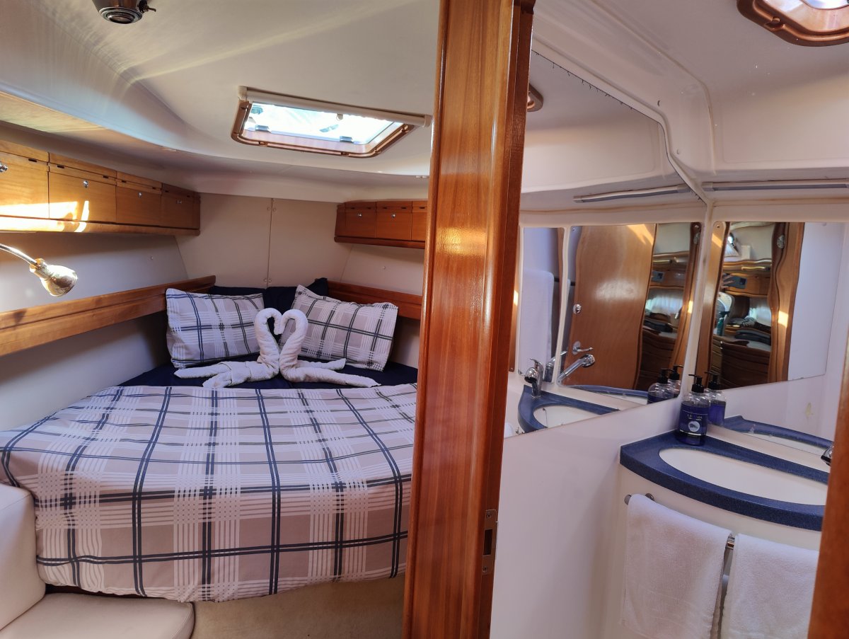 Sailboat - Bavaria Yachts - 12 meters