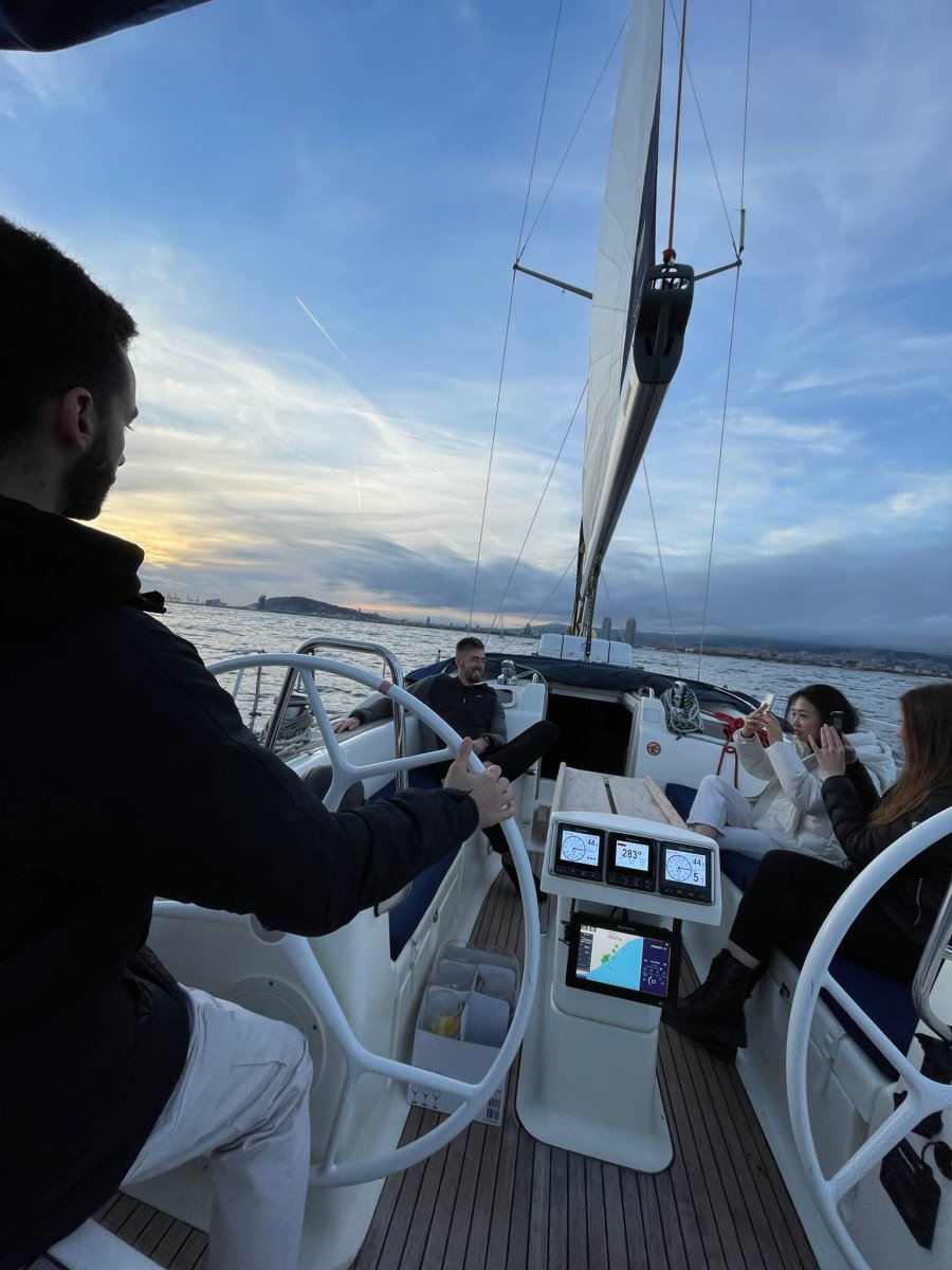 Explore the sea and the land