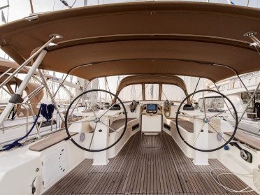 sailboat-rental-barcelona-bavaria-45-22