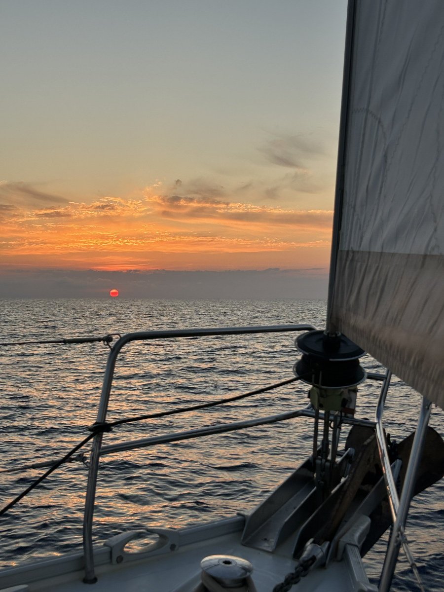 Lernen Sie auf einem einwöchigen Kurs in Menorca zu segeln