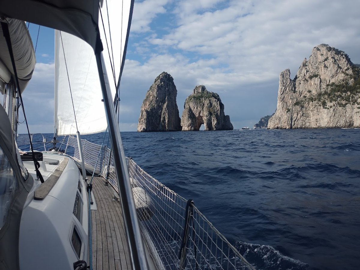 Entdecken Sie Capri vom Meer aus