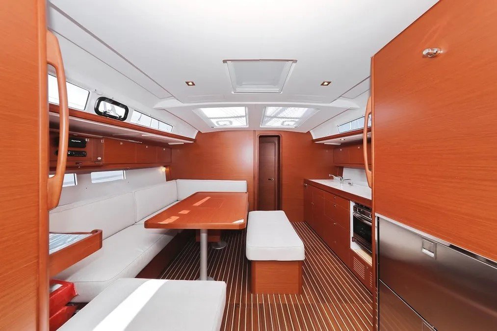 Dufour Yachts - 5 {{i18n.cabins}}