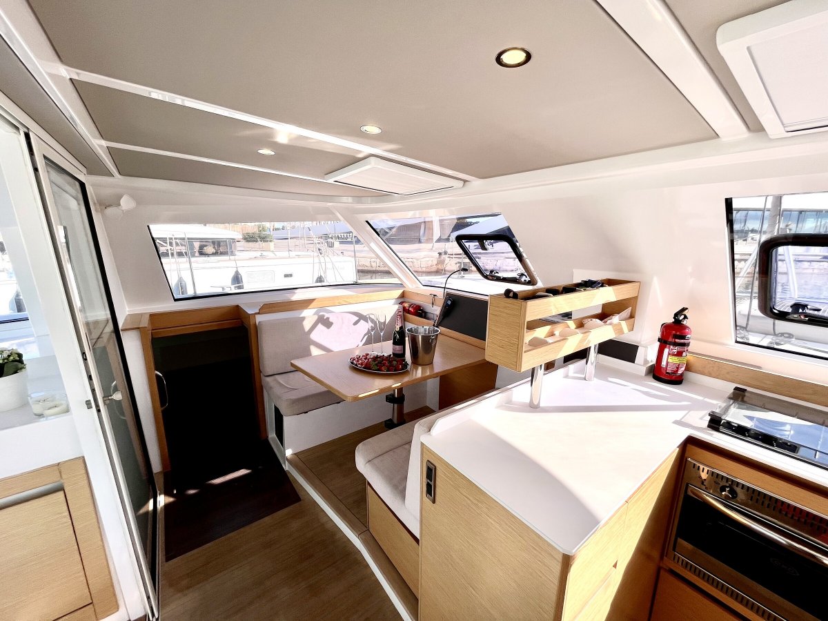 Catamarán - Nautitech - 12 personas