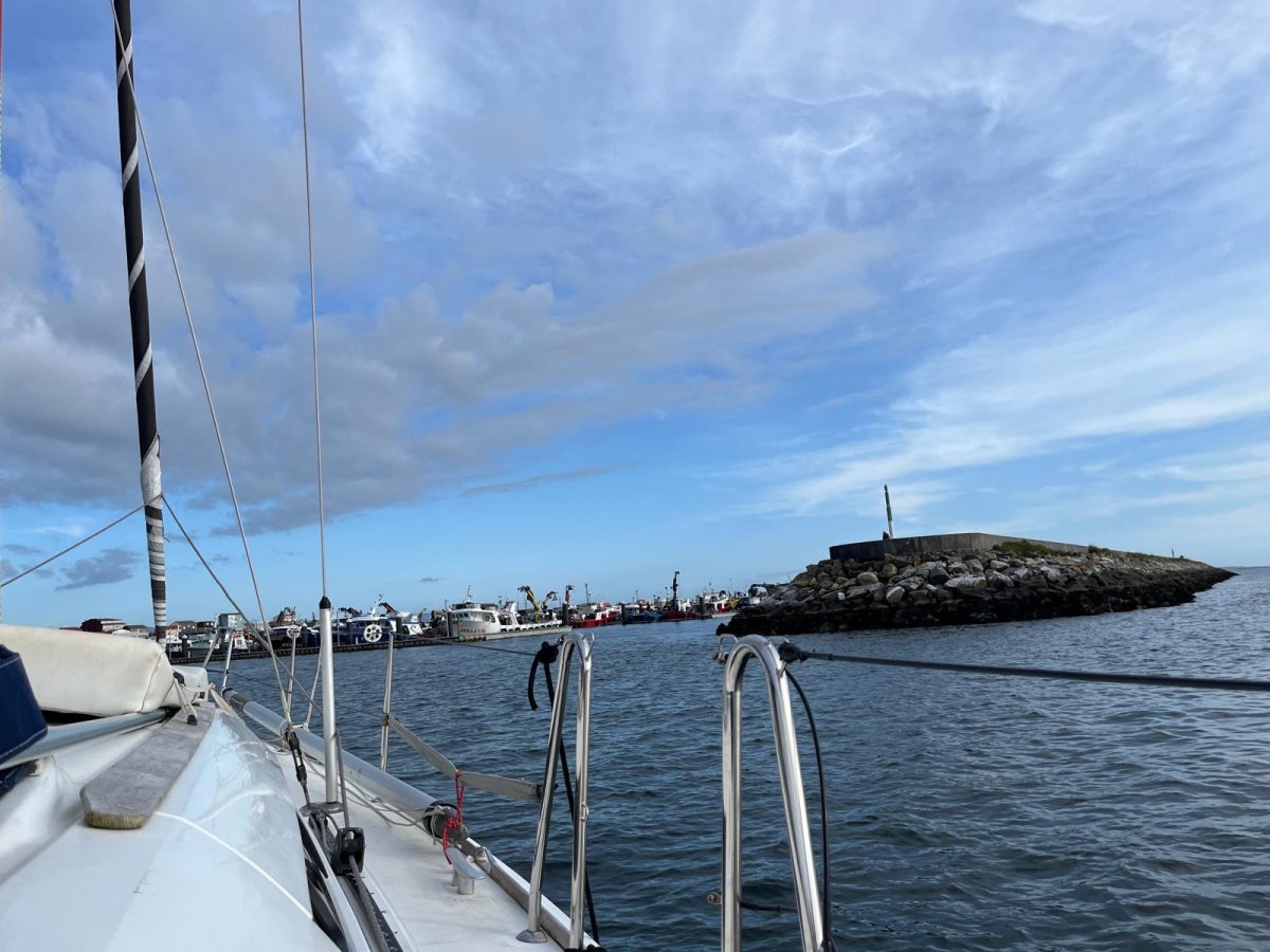 Lernen Sie durch die wunderschönen Rías Baixas zu segeln