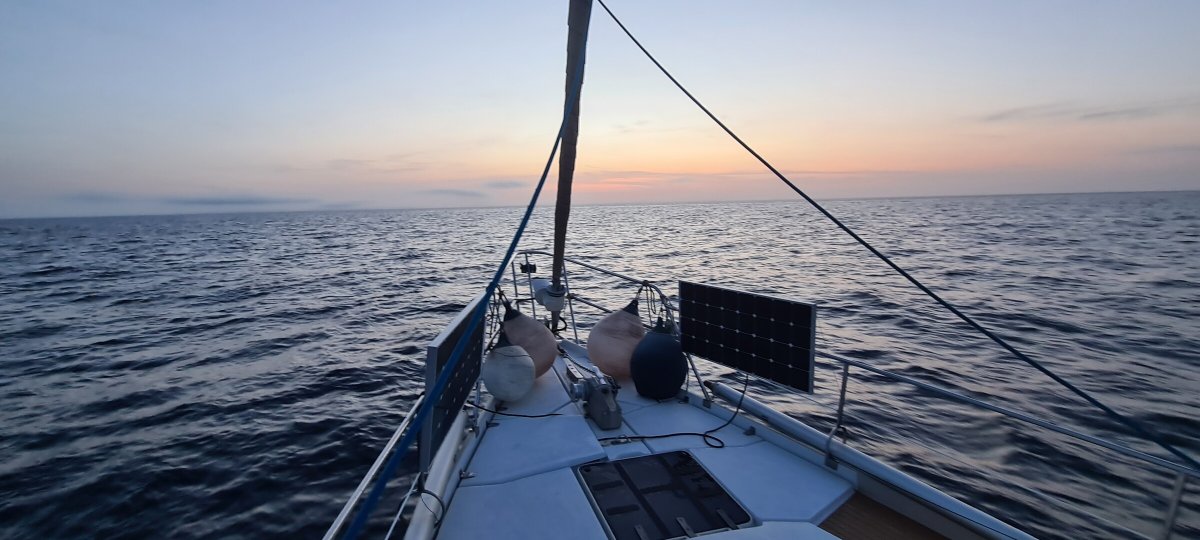 Vuelve a casa con recuerdos inolvidables de tu viaje en barco