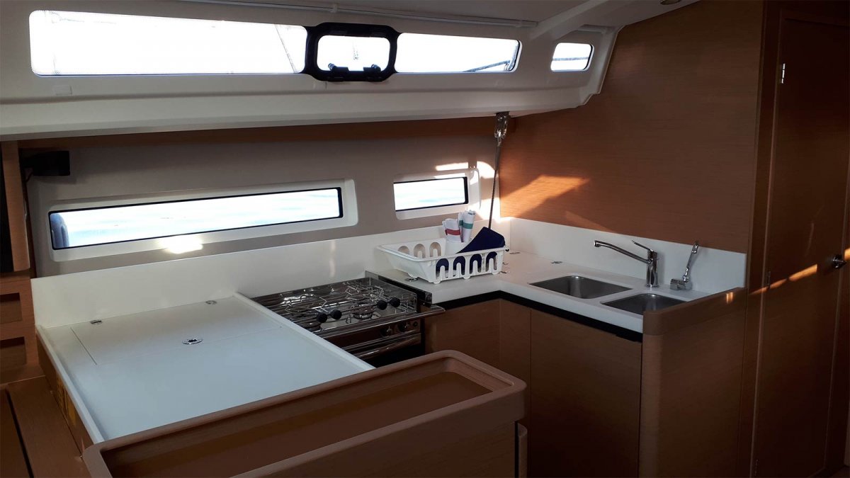 Velero - Jeanneau - Sun Odyssey 440