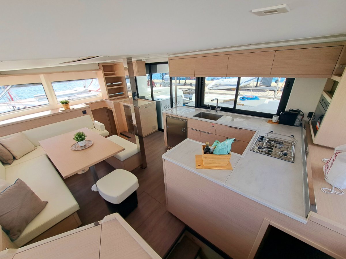 Catamaran - Lagoon - 4 baths
