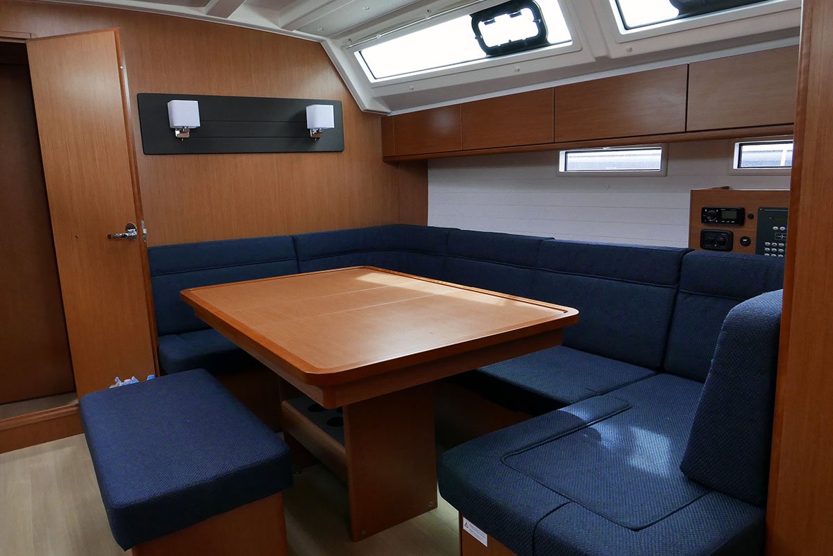 Bavaria Yachts - 4 cabins