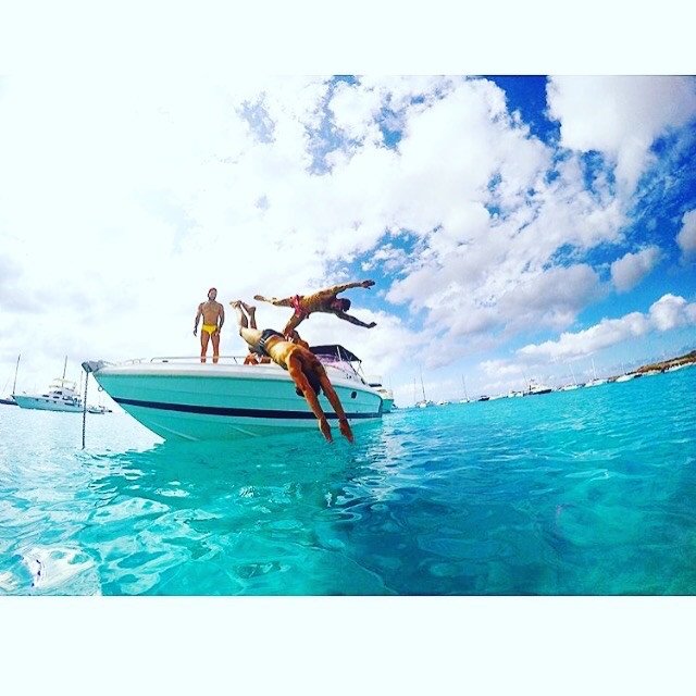 Barco a motor - Tullio Abbate - 1 cabinas