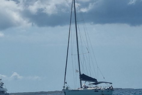Navega por la costa Valenciana con un velero de 49 pies