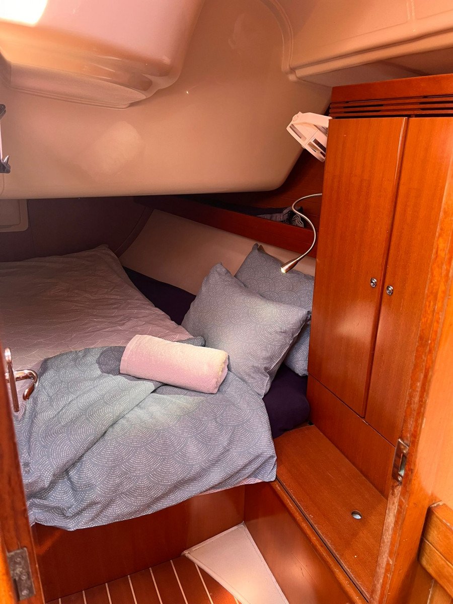 Dufour Yachts - 12 {{i18n.capacity}}