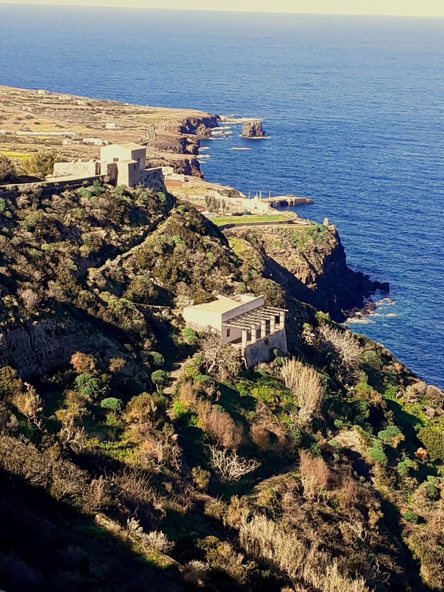 Aventura en catamarán por las islas Egadi y Sicilia