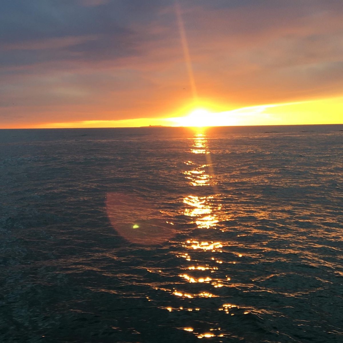 Viaggio in barca attraverso il Mediterraneo per vedere la bellezza naturale