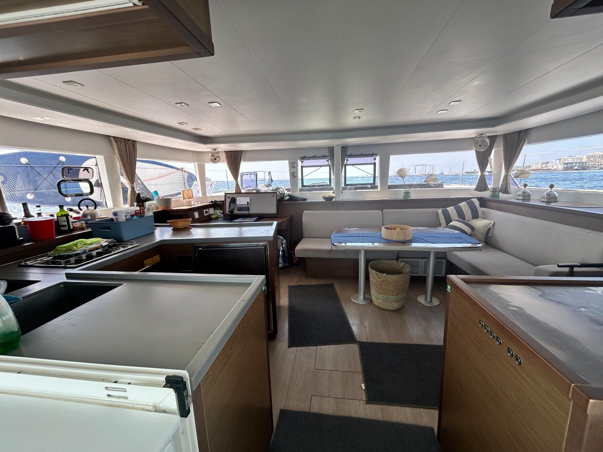 Lagoon 450F sailing experiences in Formentera