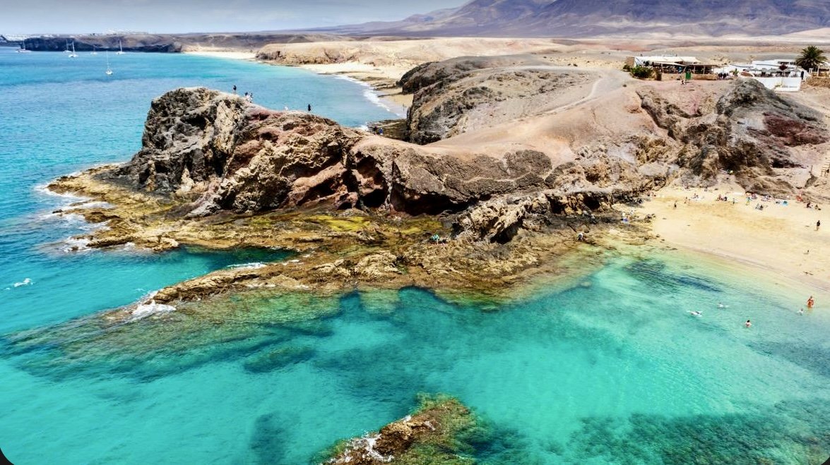 Scopri le meraviglie naturali delle isole della Macaronesia in catamarano