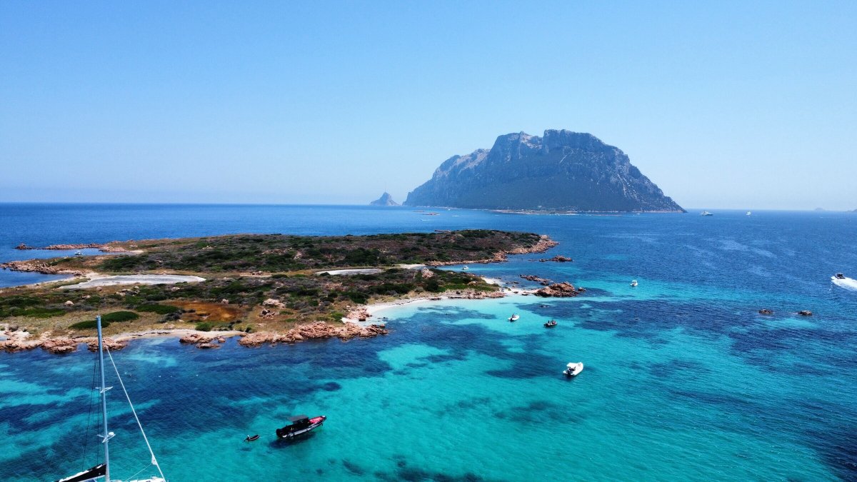 Entdecken Sie Sardinien auf einer Luxus-Katamaran-Kreuzfahrt ab Portisco