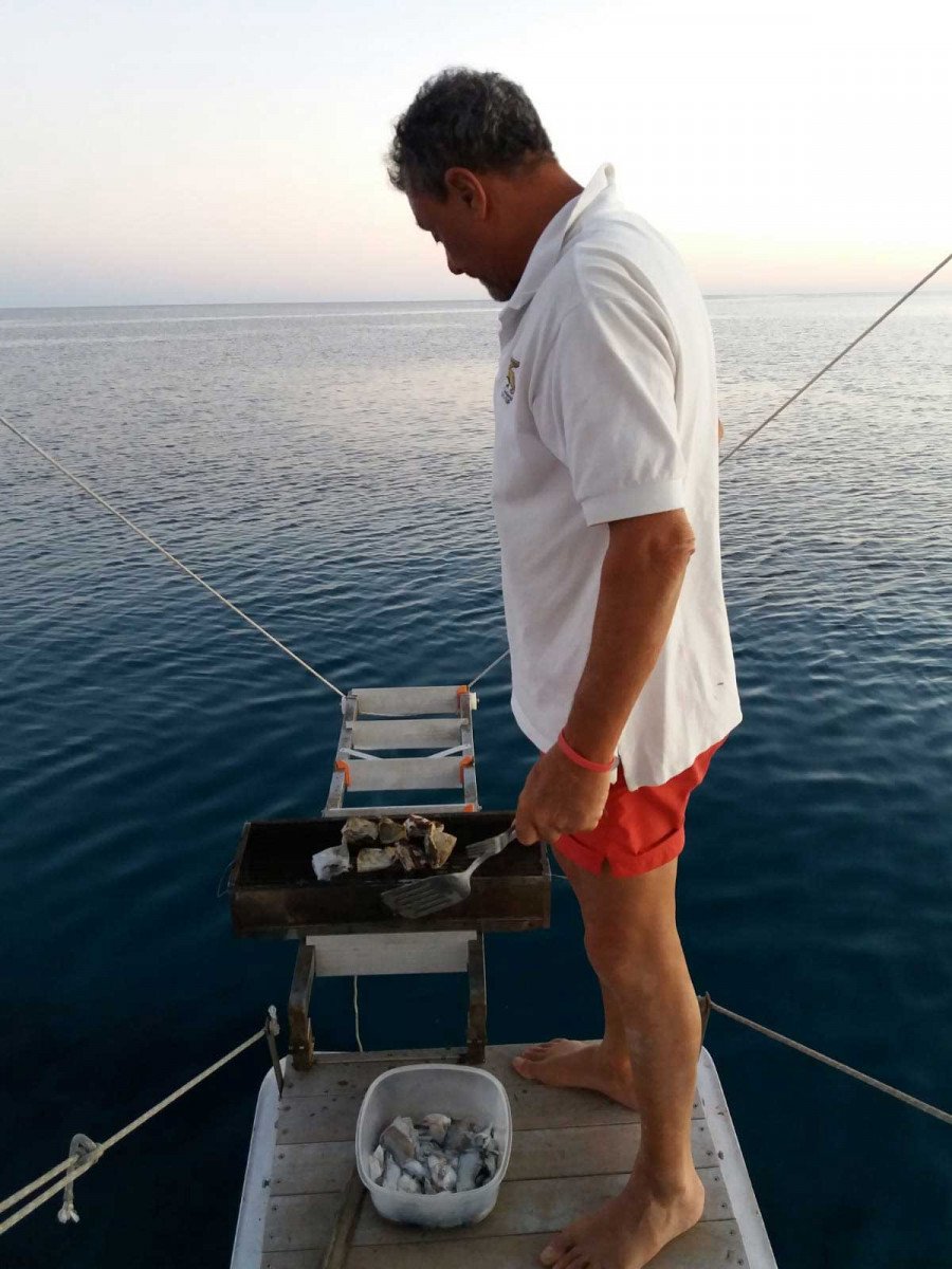 Esplora la costa della Grecia a bordo di una barca a vela