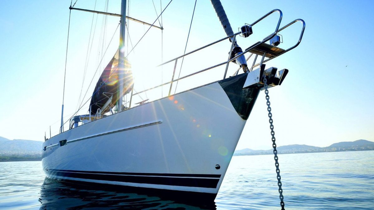 Erkunden Sie die Mittelmeer- und Atlantikküste mit dem Segelboot