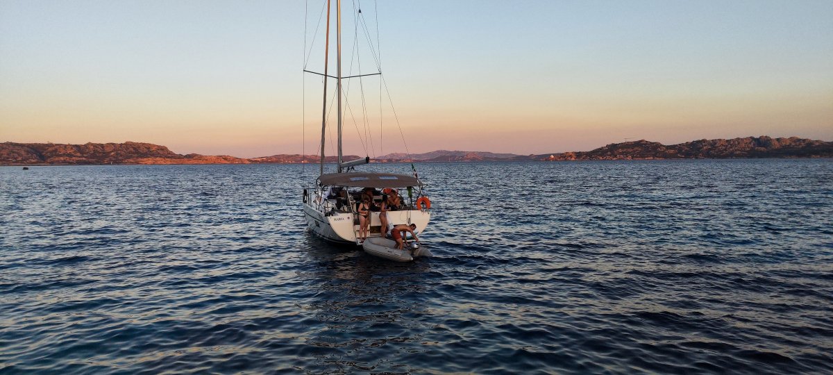 Erkunde die blauen Gewässer der Amalfiküste