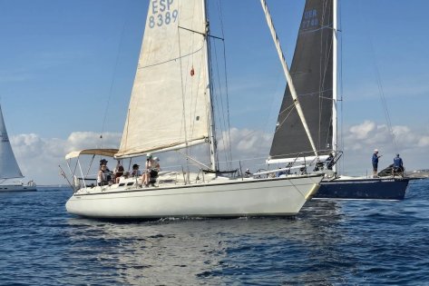 Salida a vela en crucero en Santa Pola