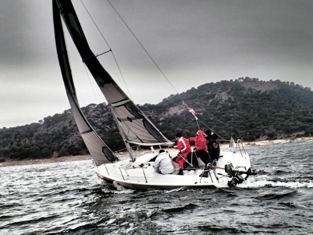 Sailing Course in Madrid - Maneuvers and Techniques