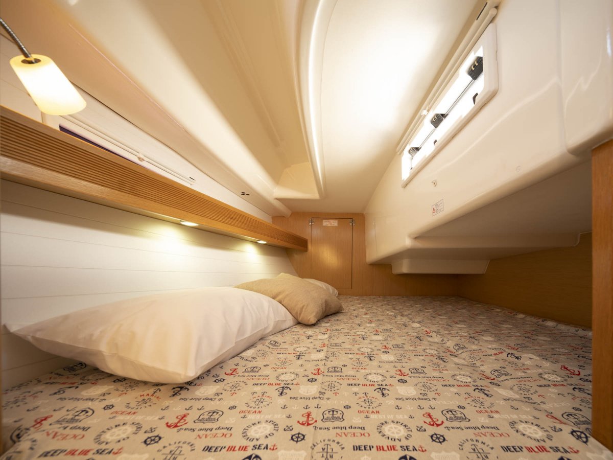 1BA2EAB4-1FE9-41B9-B4A9-72325DA7081A