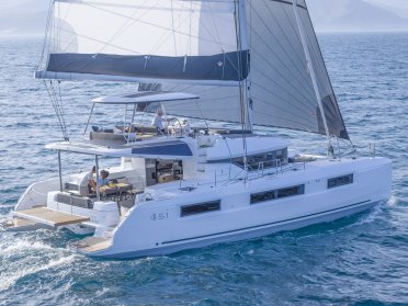 Catamaran route from Martinique to Sint Maarten