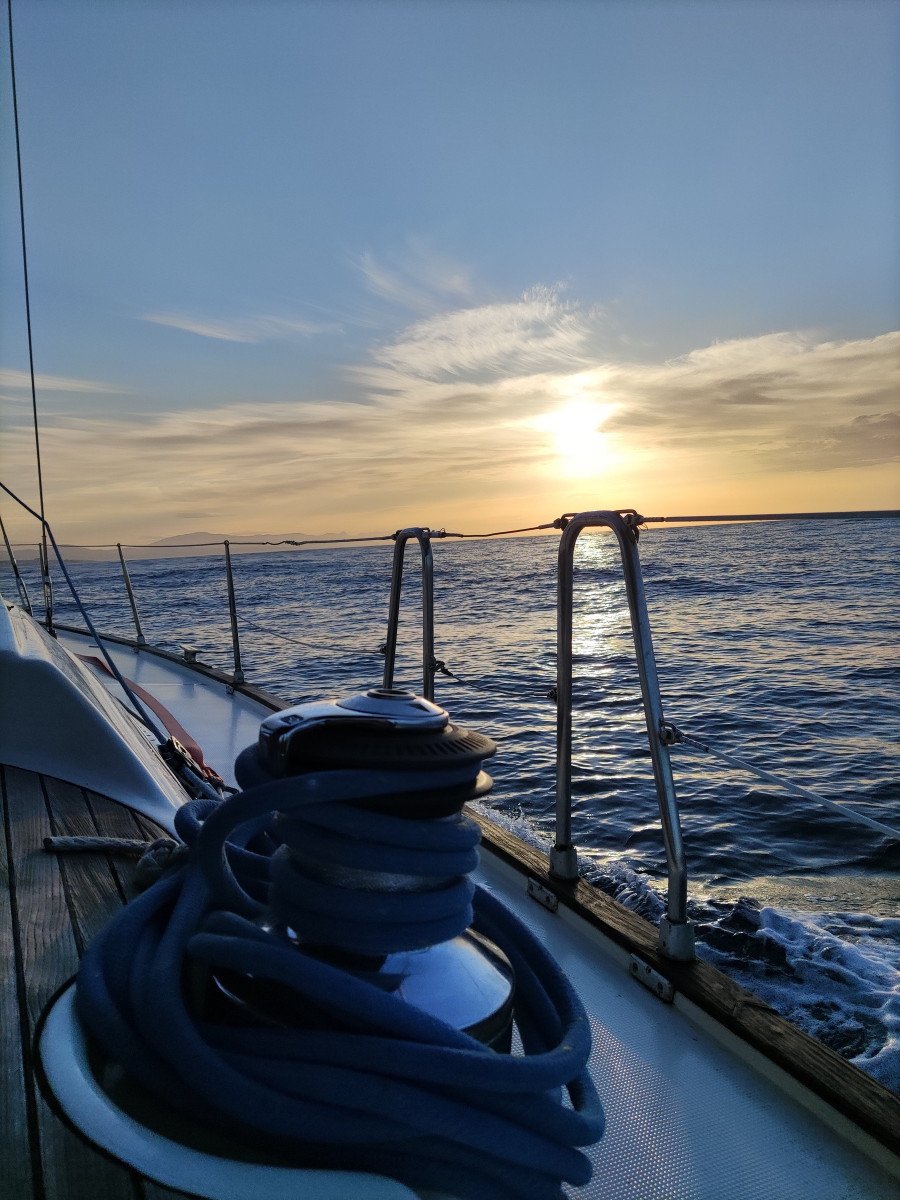 Learn to sail with our 48-hour course in Benalmádena