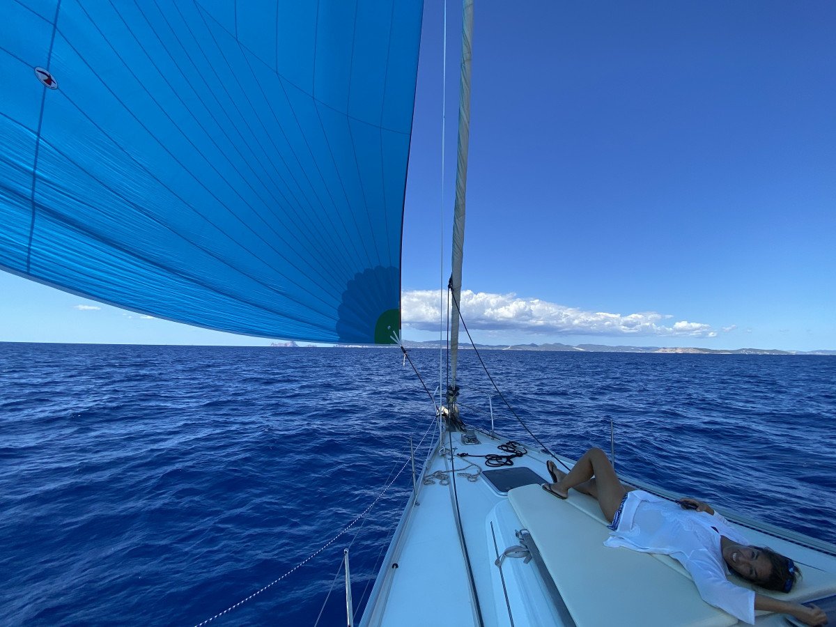 Viajes en barco por la costa de Denia: Disfruta de las vistas y la brisa fresca