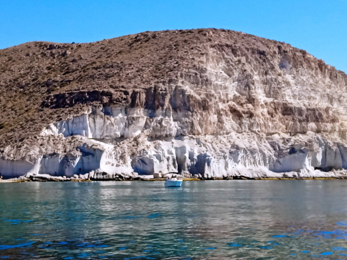 Ammira le vedute del Cabo de Gata dal mare
