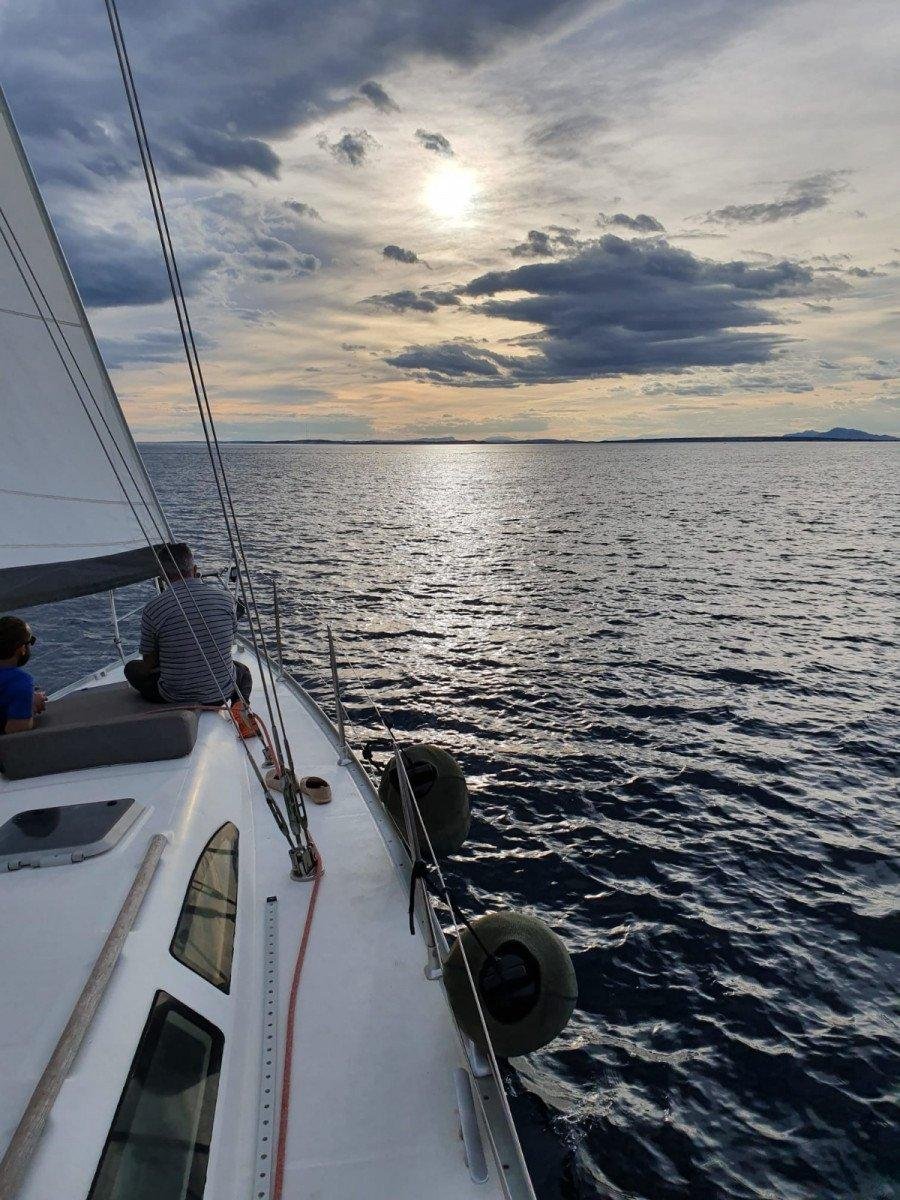 Descubre las técnicas de vela en las aguas de Santa Pola