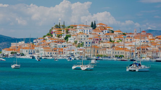 Day 4. Poros - a bit busier town